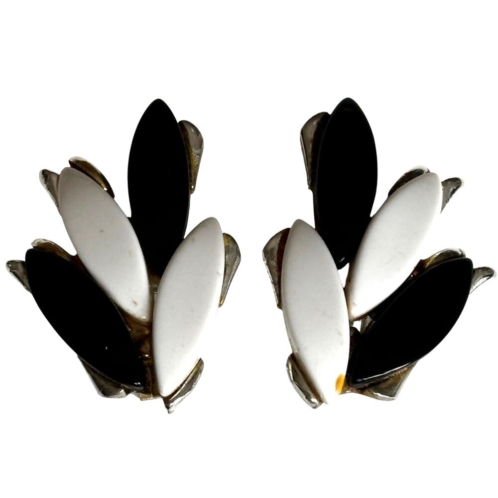 Vintage mid century silver clip on earrings black & white thermoset Lucite beads
